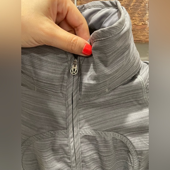 Lululemon Make a Break Jacket - Picture 4 of 16